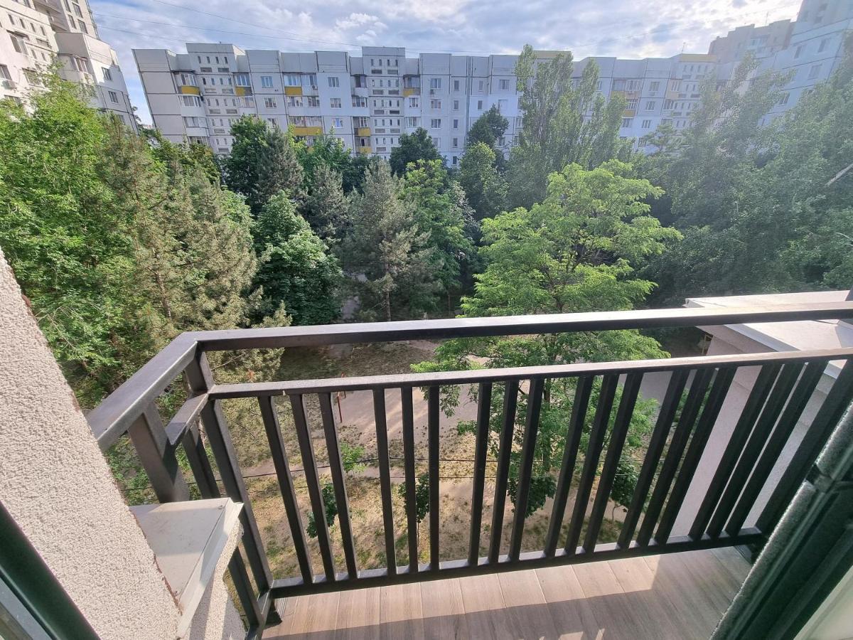 Center, Albisoara Str., 1Bedroom And Living With Balcony Kischinau Exterior foto