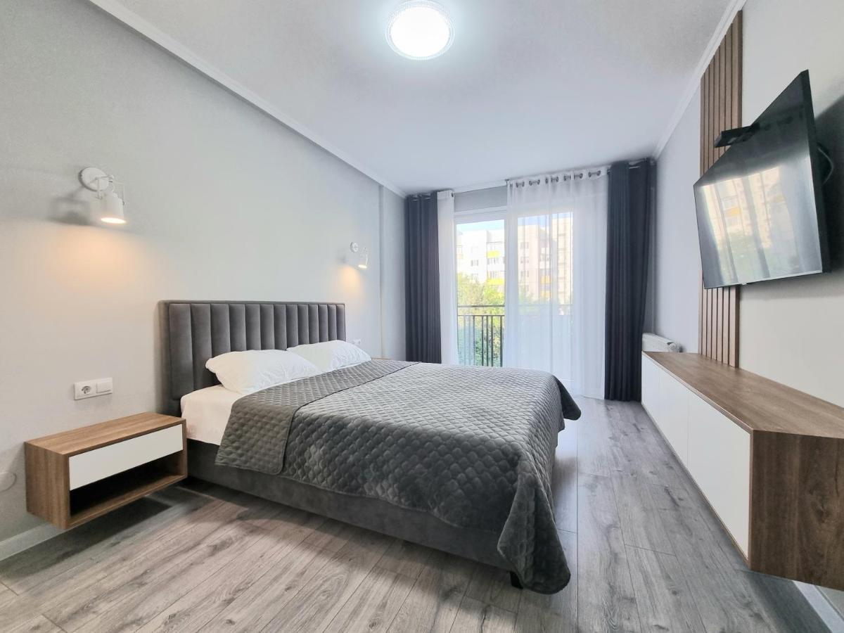 Center, Albisoara Str., 1Bedroom And Living With Balcony Kischinau Exterior foto